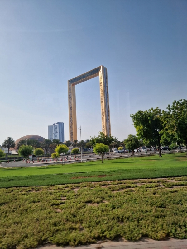 ES WORLD - DUBAI